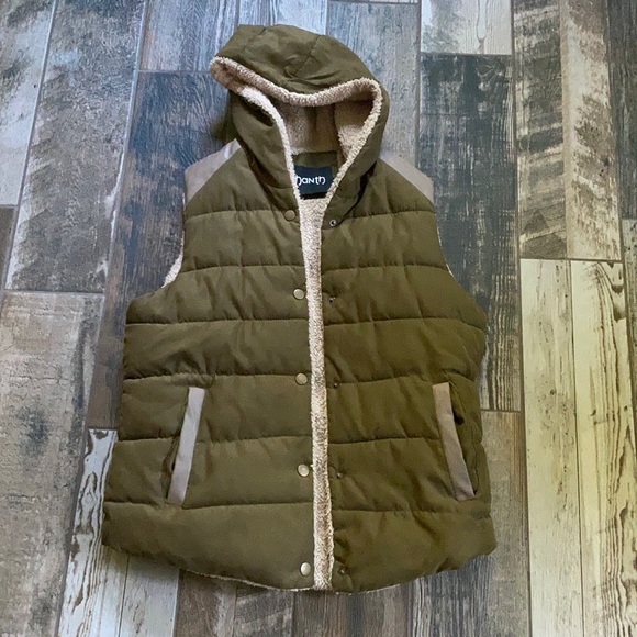 thanth Jackets & Blazers - Thanth Hooded vest